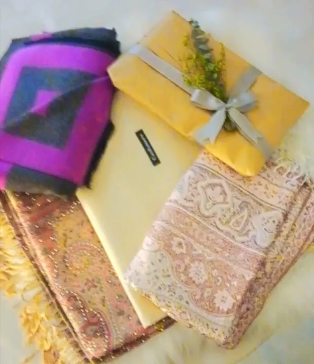 Pashmina gift set boxed for bulk corporate delivery in Abu Dhabi